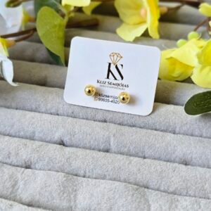 Brinco Bolinha Dourada em Ferro Maciça – Tamanhos Variados | Clássico Atemporal