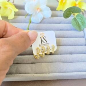 Duo de Brincos Argolinha Coração Cravejado – Delicadeza e Brilho  Motivos: