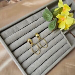 Brinco Feminino Dourado com Argola Oval Delicada