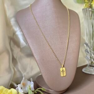Colar Dourado Unissex com Pingente de Cruz em Placa