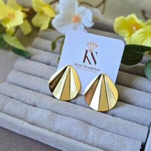 Brinco Dourado Leque Radiante – Design Moderno e Brilho Sofisticado