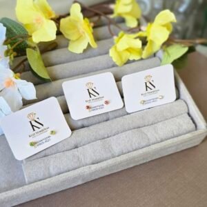 Brinco Ponto de Luz Colorido – Delicadeza e Brilho em Cores Variadas