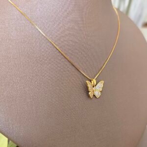 Colar Dourado Borboleta com Zircônias – Romântico, Sofisticado e Perfeito para Presentear