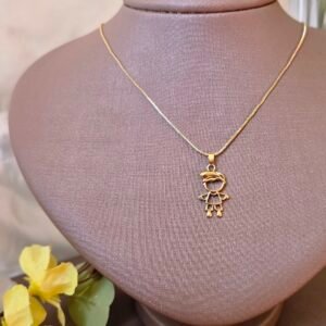 Colar Feminino Dourado Pingente Menina – Joia Afetiva, Delicada e Elegante