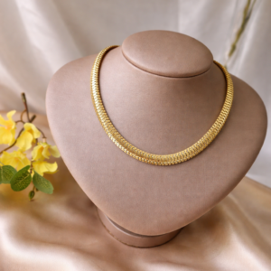 Colar Feminino Dourado Malha Italiana – Luxo e Elegância Atemporal
